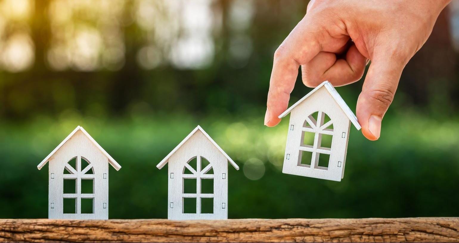 Real Estate Listings Offering Homes with Scenic Views and Amenities